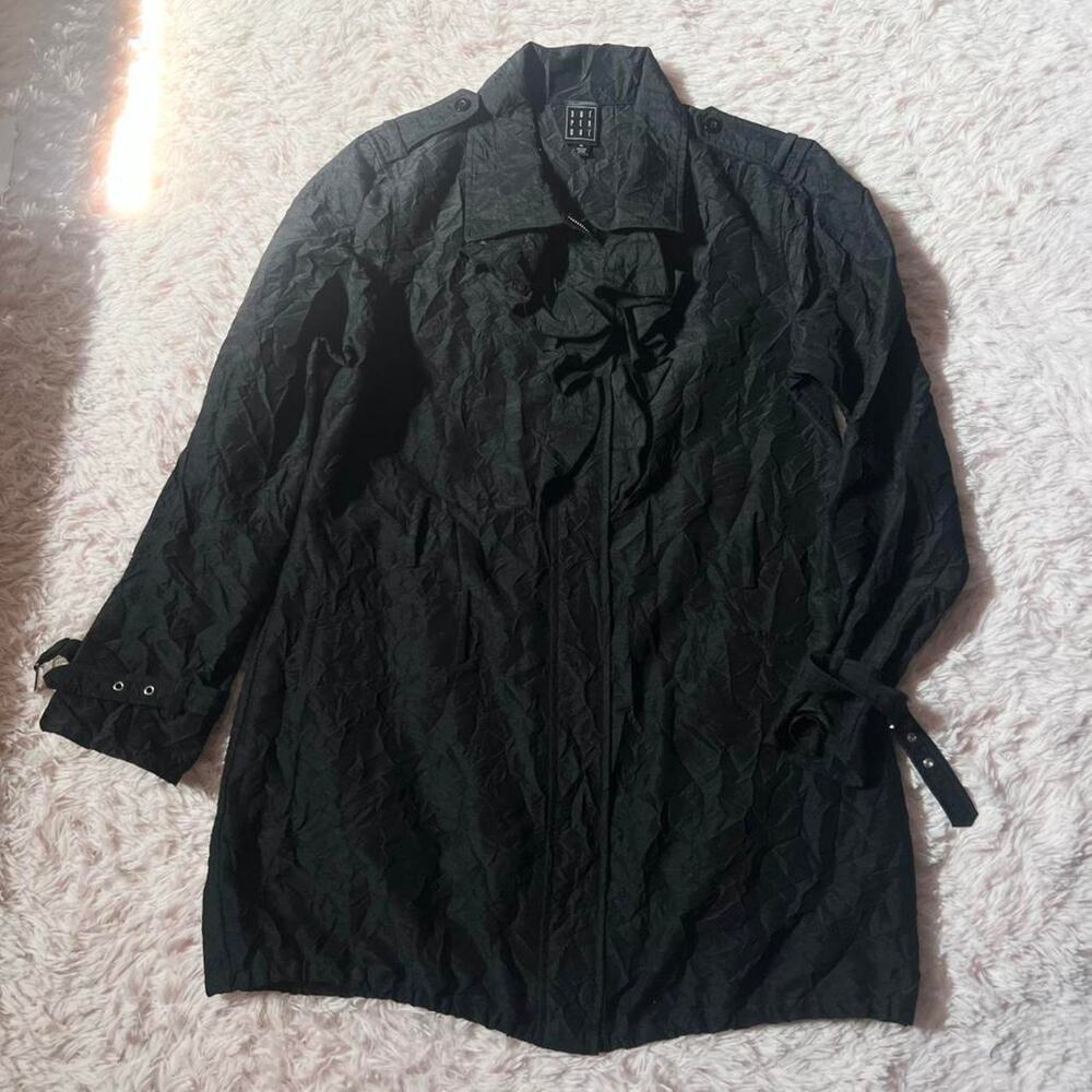 Due Per Due Ruffle Crinkle Chic Quiet Luxury Classic Womens M‎ Zip up Jacket